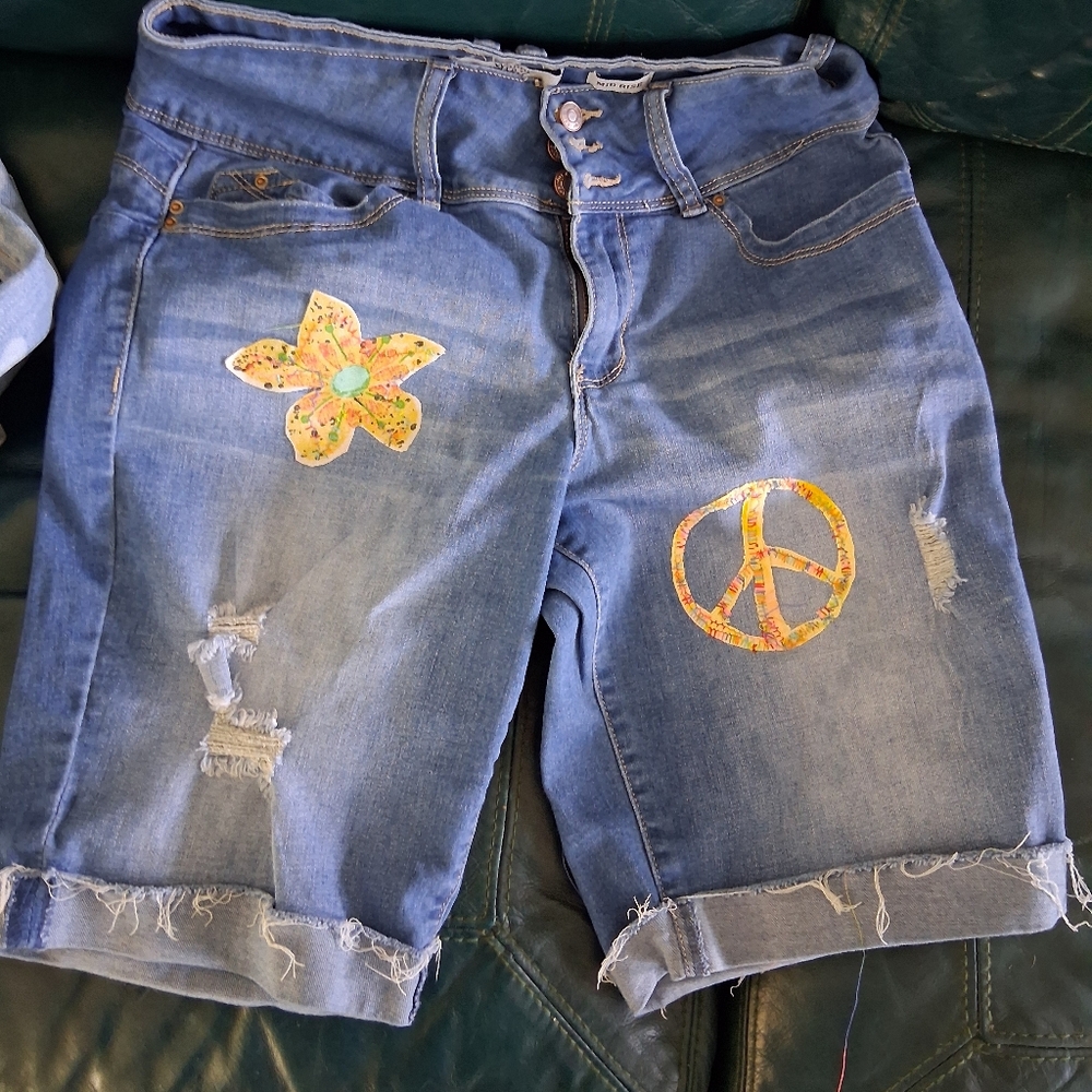 Altered Wataabettabutt Shorts Handmade mid rise shorts size 11/30   embellished